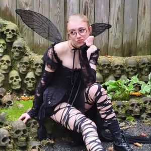 Meet your Posher, Lilith